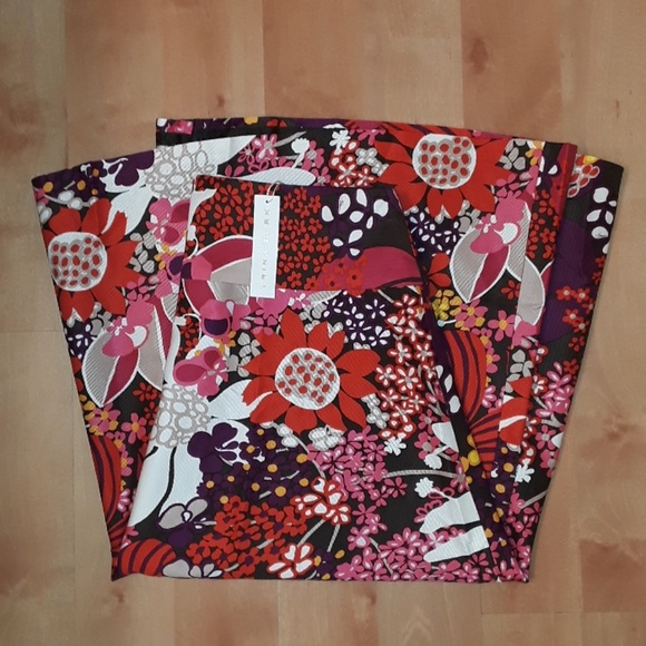 🥳HPx2🥳 NWT, Trina Turk Sparkling 2 Skirt in Flor de Jalisco Faille - Picture 3 of 16